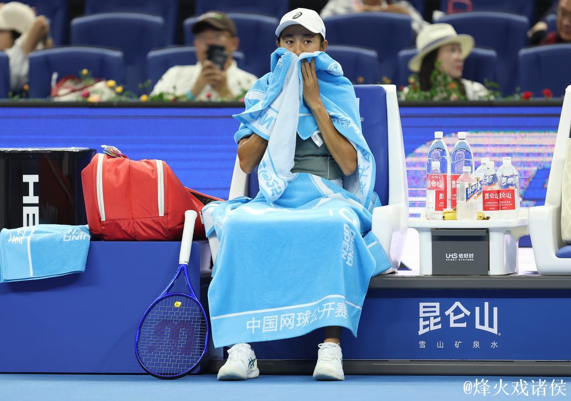 WTA125昂热女单首轮 张帅2-0取胜晋级16强 WTA125昂热女单首轮 张帅2-0取胜晋级16强